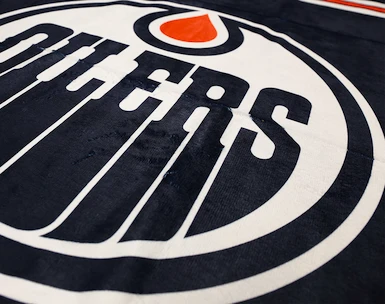 Osuška Official Merchandise  NHL Edmonton Oilers